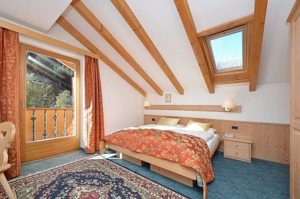 Hotel Malga Passerella Моена Екстериор снимка