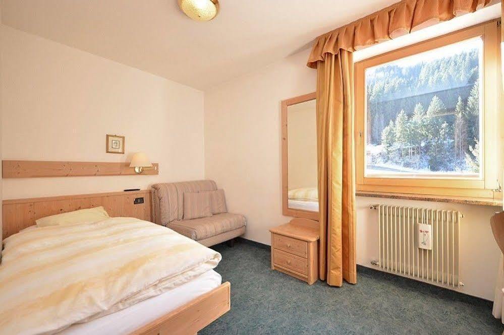 Hotel Malga Passerella Моена Екстериор снимка